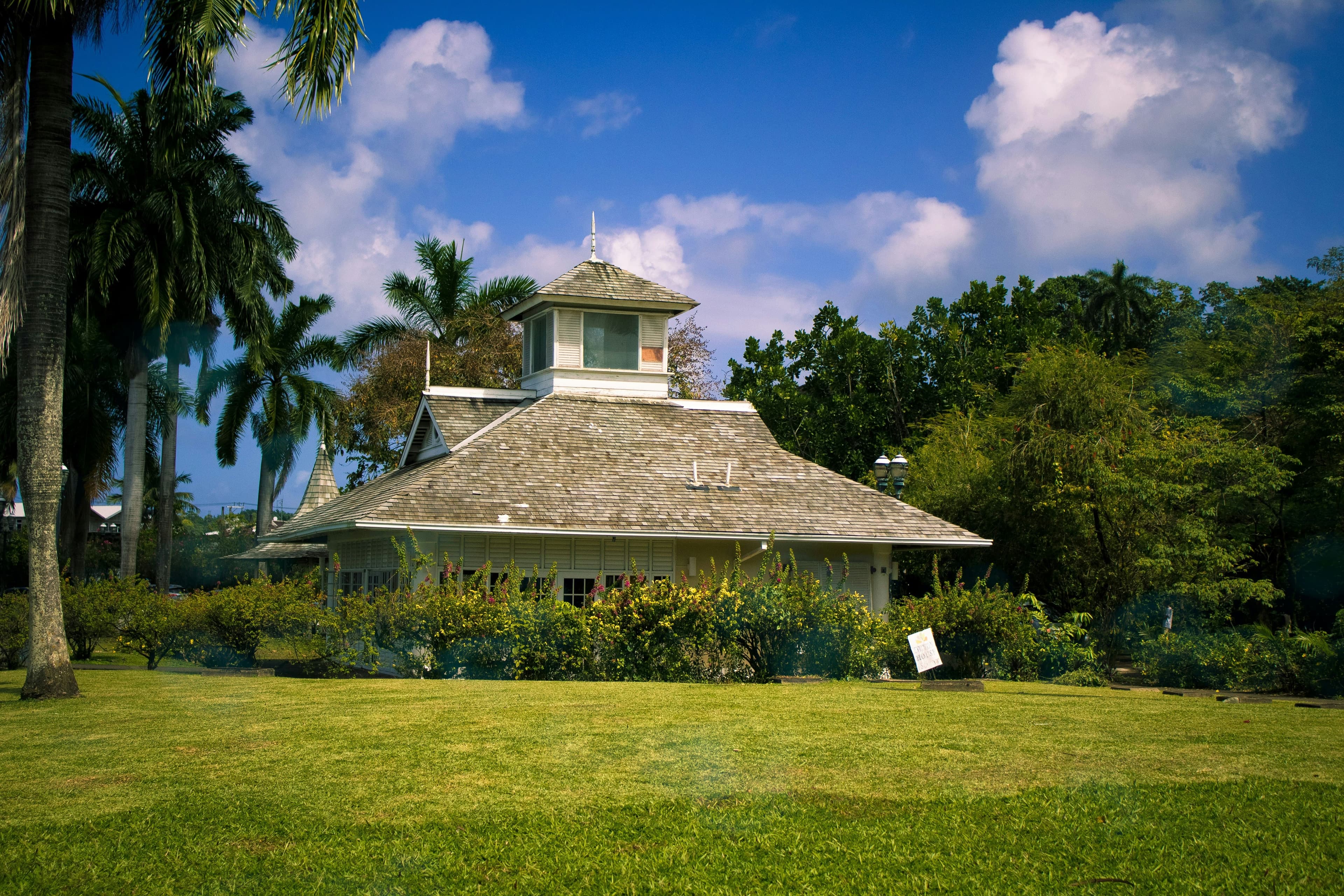 eSIM Port Antonio