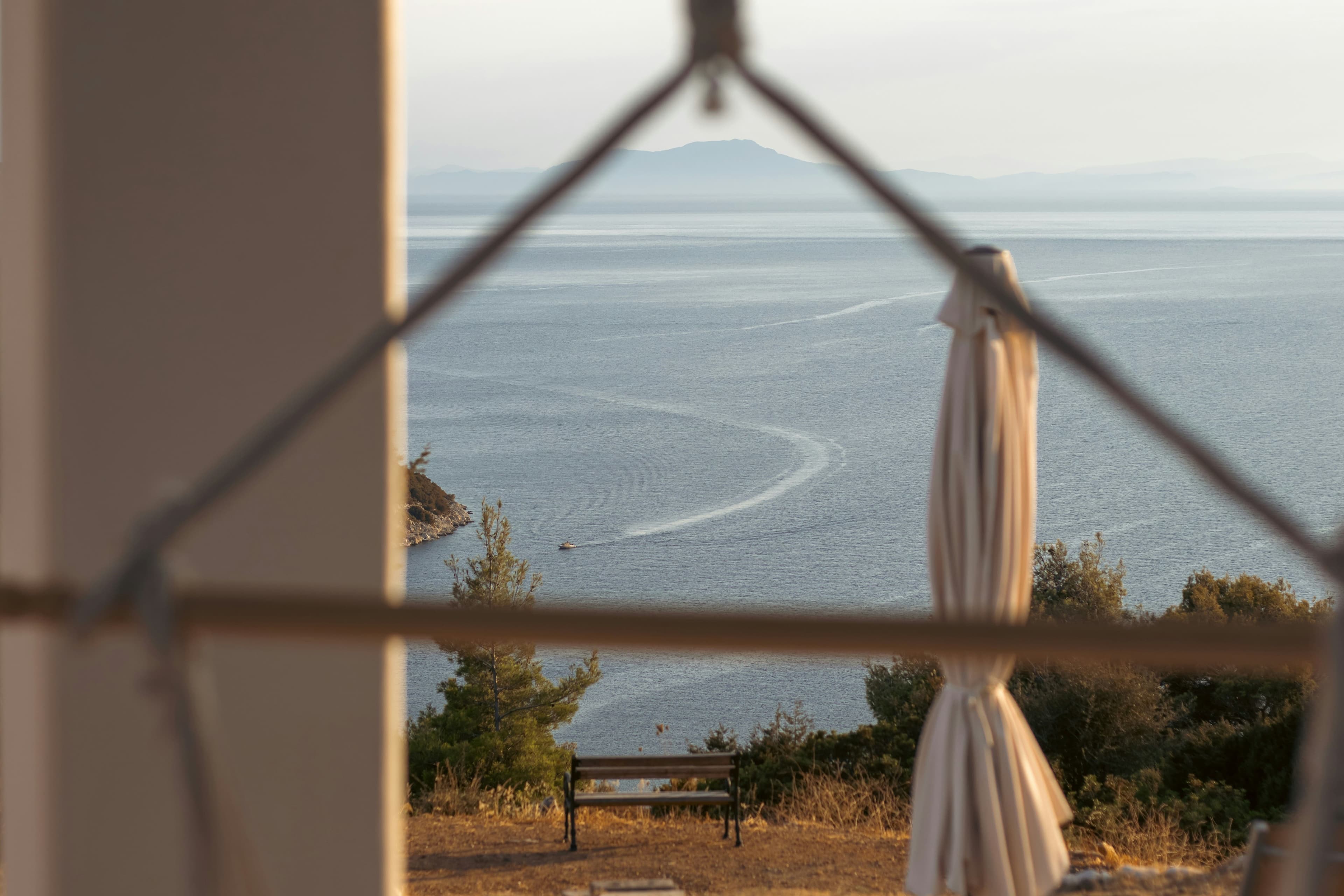 eSIM Skyros